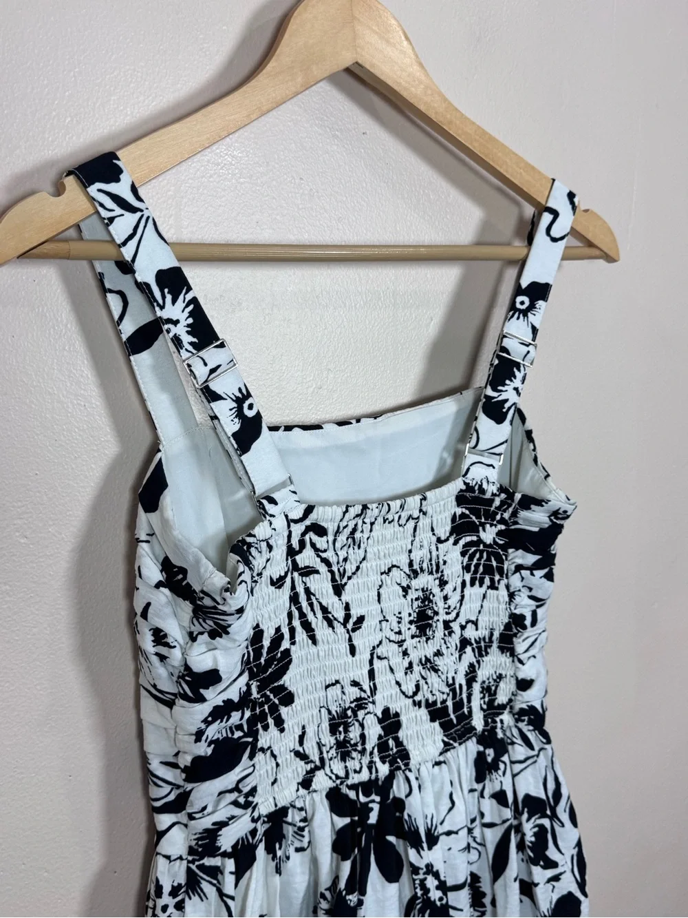 Abercrombie & Fitch Black and White Floral Tiered Maxi Dress S